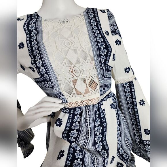 Flying Tomatoe dress - Picture 13 of 15